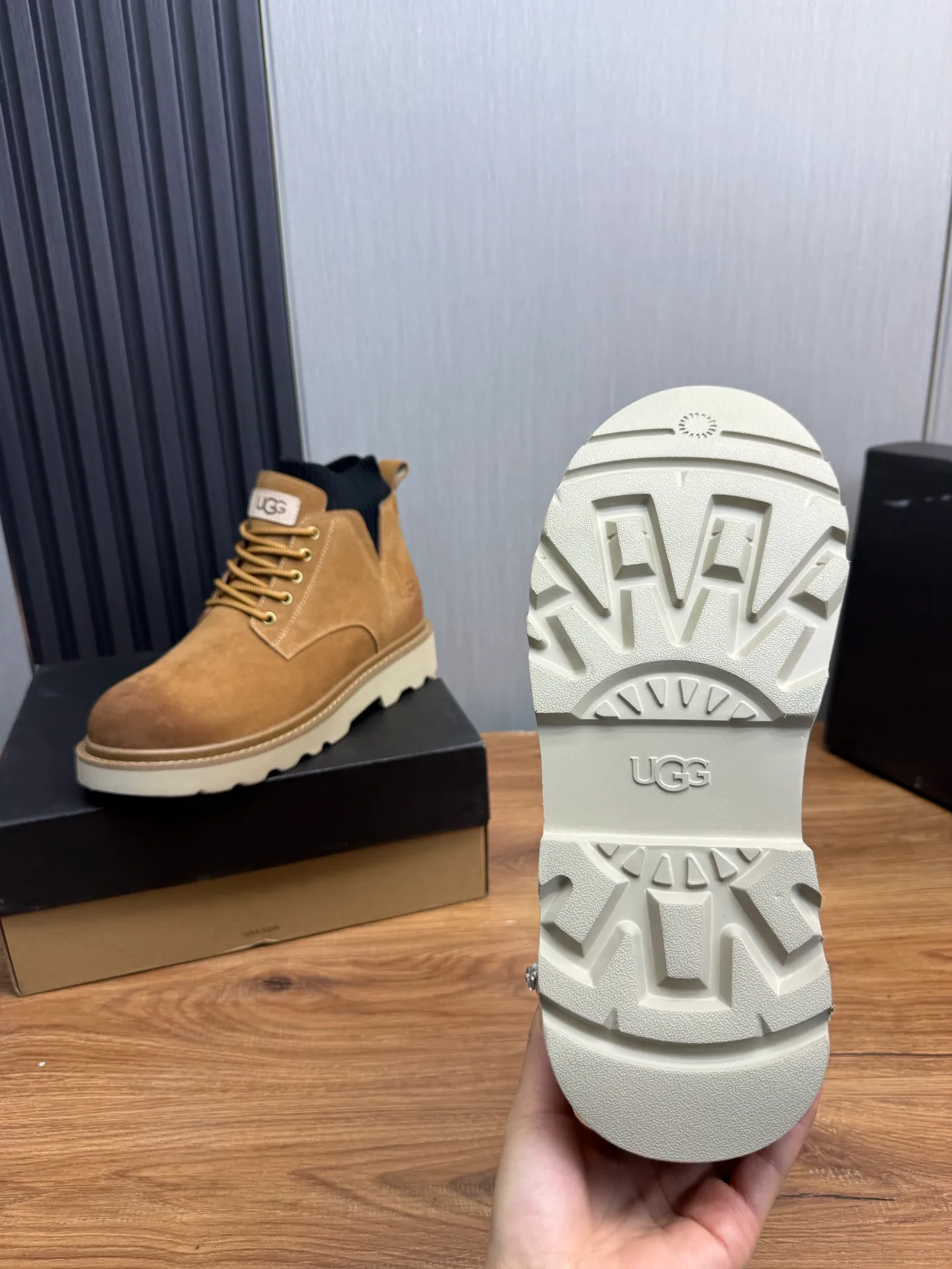 Factory price 640💰 [UGG] Men's hot winter warm boots🐑Simple and fashionable design, cowhide➕comfortable and warm wool lining. Soft and comfortable to wear, good warmth retention, and excellent foot feel. Regular size 38-45